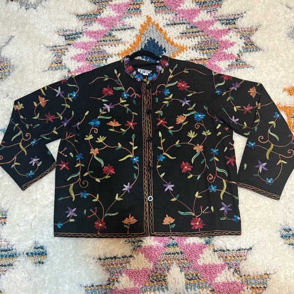 Vintage Colorful Embroidered Floral Black Jacket - Picture 4 of 7